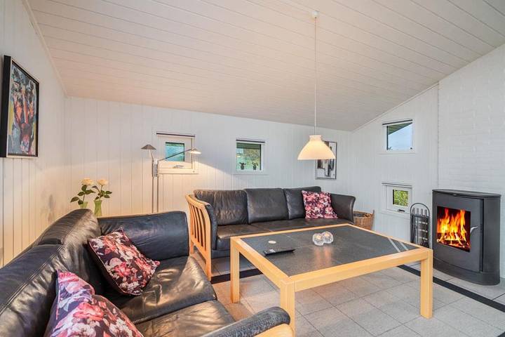 Strandnahes Ferienhaus mit Sauna, Whirlpool und Dünenblick – Hjelmevej 52 in Henne, Varde