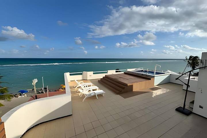 Casas e apartamentos de temporada para 14 pessoas, com terraço e sauna e ainda piscina em Barra de São Miguel