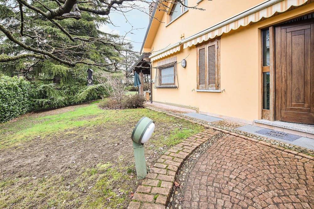 Ganze Wohnung, Wunderschöne Wohnung in Merone mit Swimmingpool in Merone, Brianza