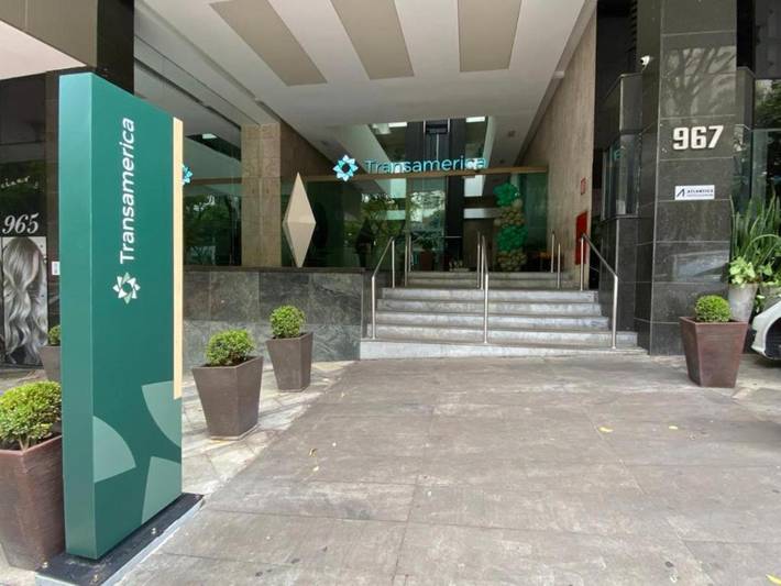 Appart’hôtel pour 2 personnes, avec vue et sauna ainsi que piscine et balcon, animaux acceptés