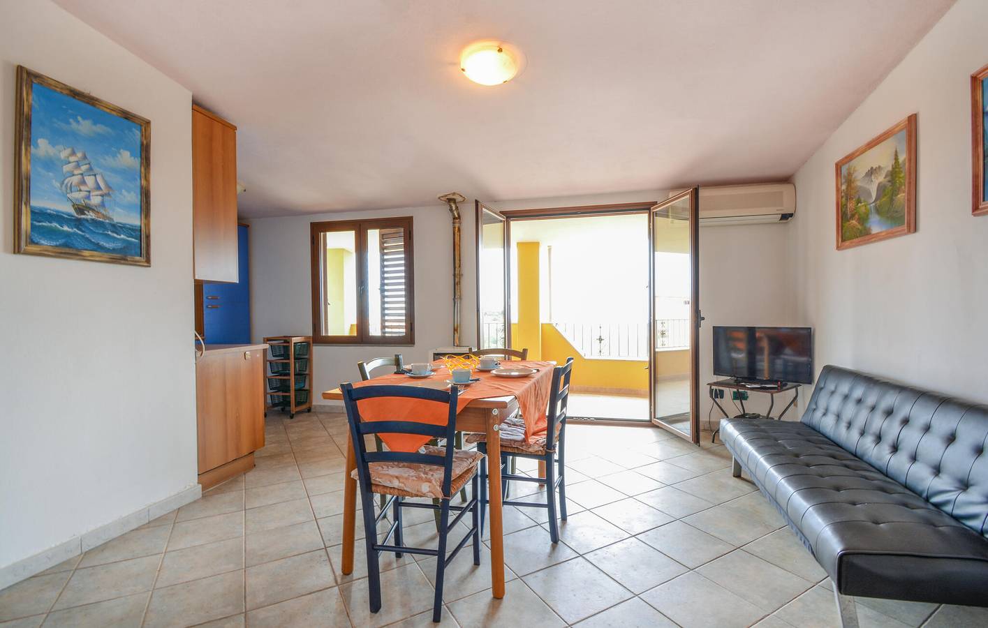 Apartamento vacacional entero, Acogedor apartamento con WiFi y aire acondicionado, a 1,5 km de Elini in Ilbono, Barbagia