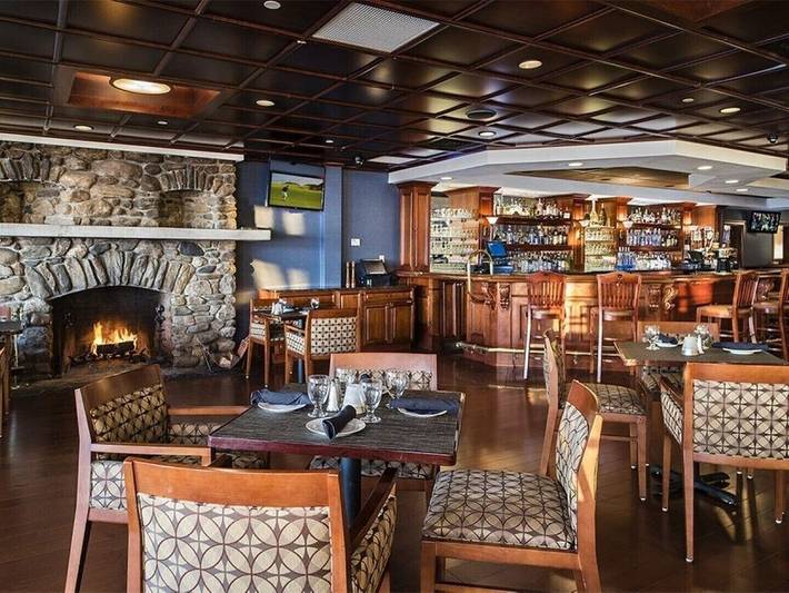 Loft for 6 people, with hot tub and terrace in Connecticut