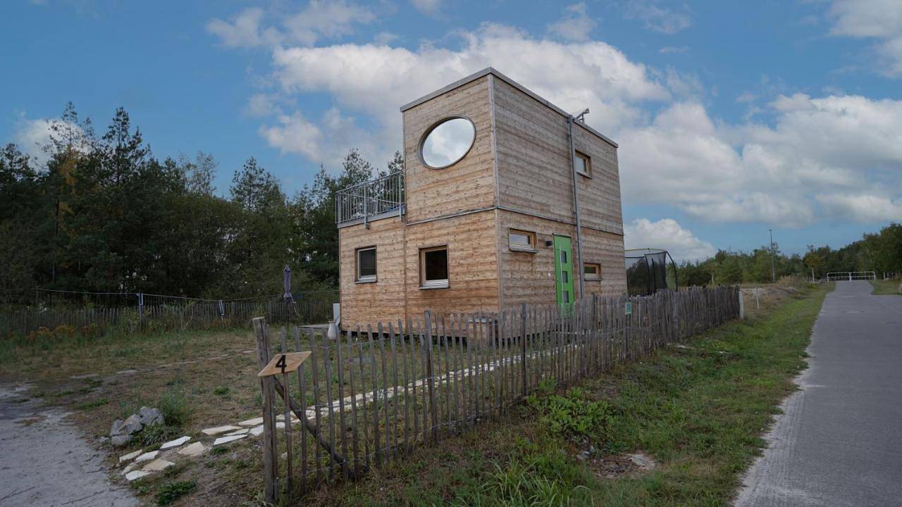 Holzhaus am Bergheider See in Lichterfeld-Schacksdorf, Naturpark niederlausitzer heidelandschaft (Brandenburg)