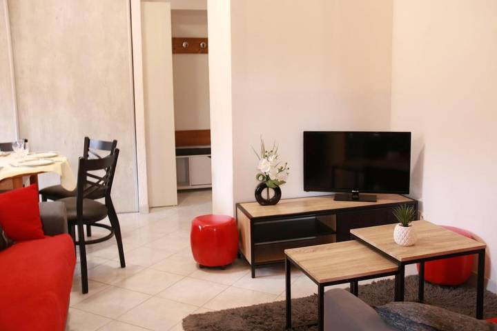 Gîte pour 9 personnes à Lullin - 2