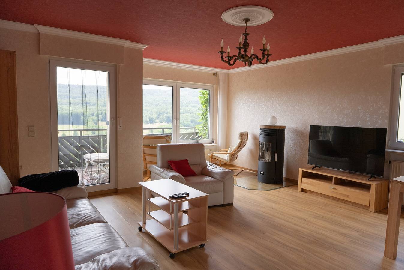 Ganze Ferienwohnung, Ferienwohnung zum Märchenwald Schneewittchendorf Herz für Tiere in Bad Wildungen, Waldecker Land