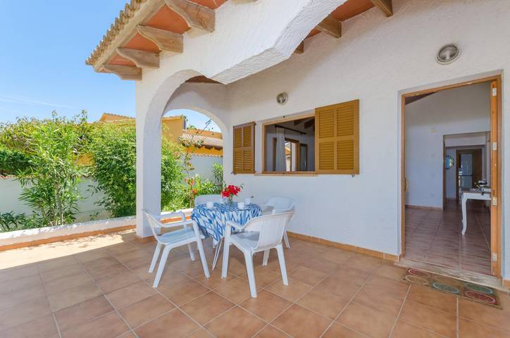 Finca für 6 Personen, mit Terrasse in Santa Margalida