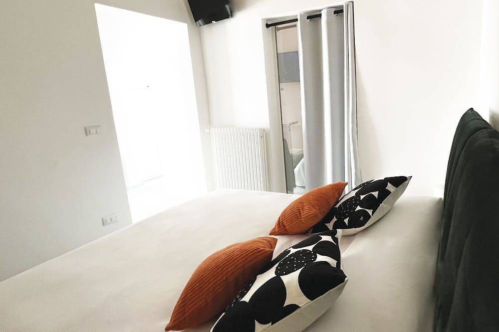 Ganze Wohnung, Fine vacation home in the historic center of Carovigno - Dimora La Cattedrale in Carovigno, Salento