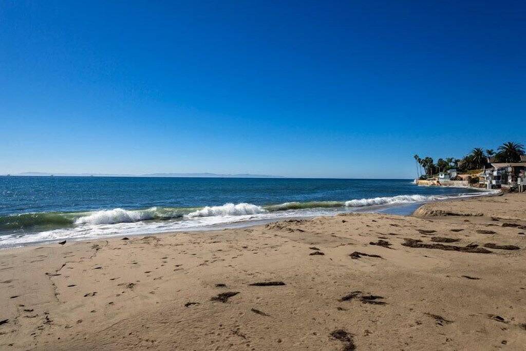 Paradies am Strand! Miramar Beach home kann als ganzes Haus oder 2 Einheiten gemietet werden! in Montecito, Santa Barbara County