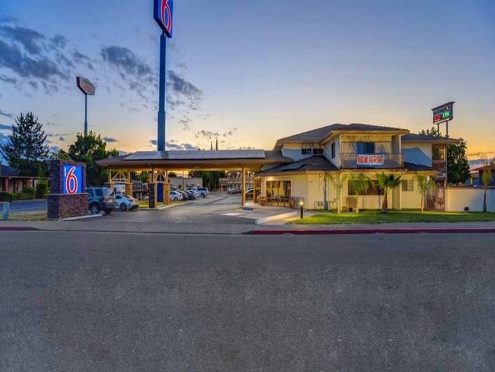 Ganze Wohnung, Motel 6 Anderson, Ca - Redding Airport_1 in Shasta County