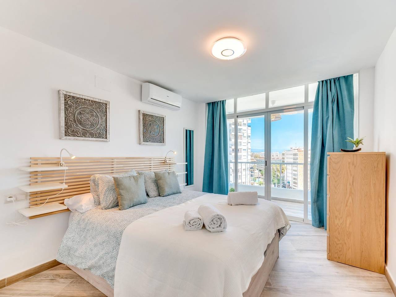 Entire holiday apartment, Vb Diana 1Br views to the marina and mediterranean in Benalmádena Costa, Benalmádena