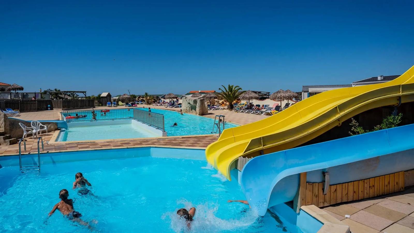 Baltic Mobilheim 4 Zimmer 6 Personen + Tv in Les Sables-d'Olonne, Vendée