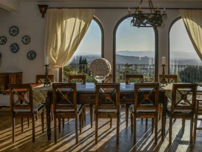 Casa vacanza per 12 persone, con giardino a Montaione