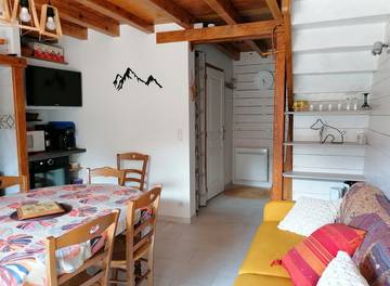 Gîte pour 7 personnes, avec terrasse et jardin, animaux acceptés dans Tignac