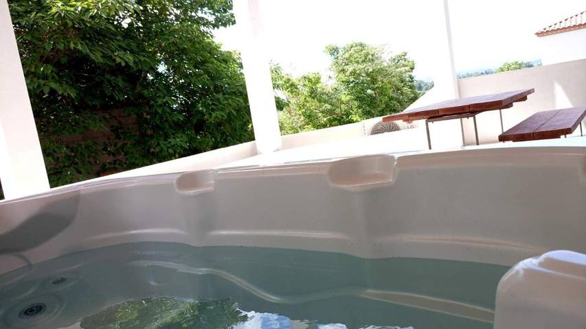 Maison de vacances pour 8 personnes, avec Jacuzzi et Terrasse à Marcorignan