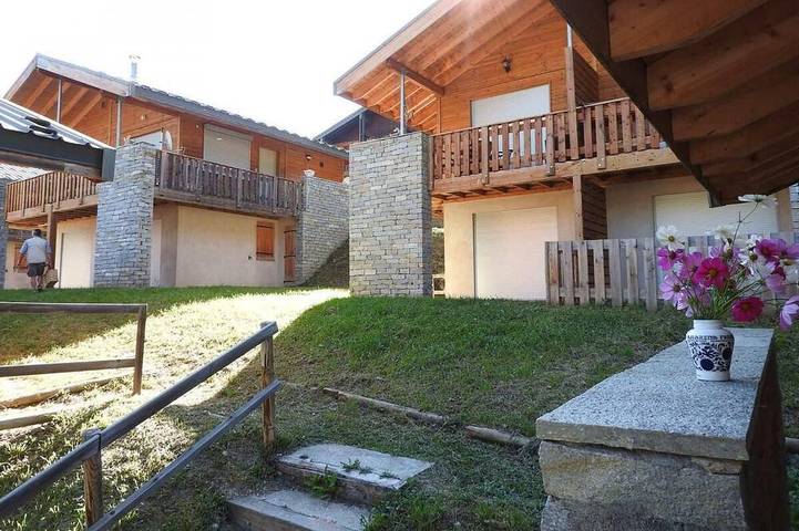 Chalet pour 6 personnes, avec balcon, animaux acceptés dans La Norma
