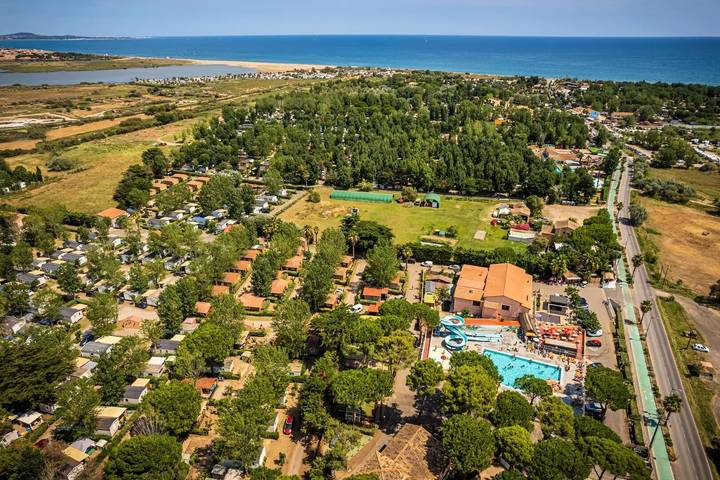Camping pour 6 personnes, avec terrasse, animaux acceptés à Sérignan - 2