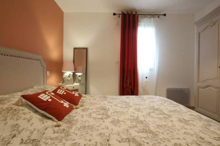 Gîte pour 4 personnes, avec jardin à Lessay - 3