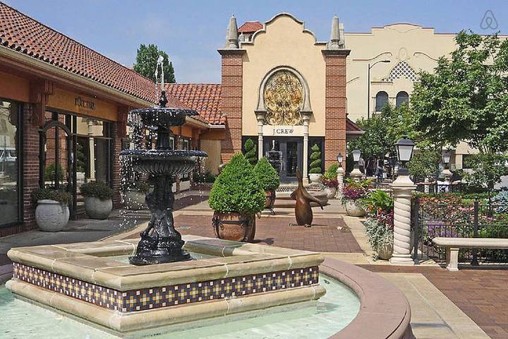 Vacation rental for 8 people, with yard and terrace, with pets in Kansas City