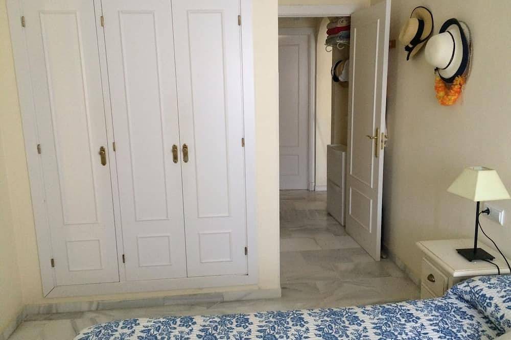 Appartement entier, Precieux Grenier Très Prudent, calme, ensoleillé et proche de la plage in Costa Ballena, Rota