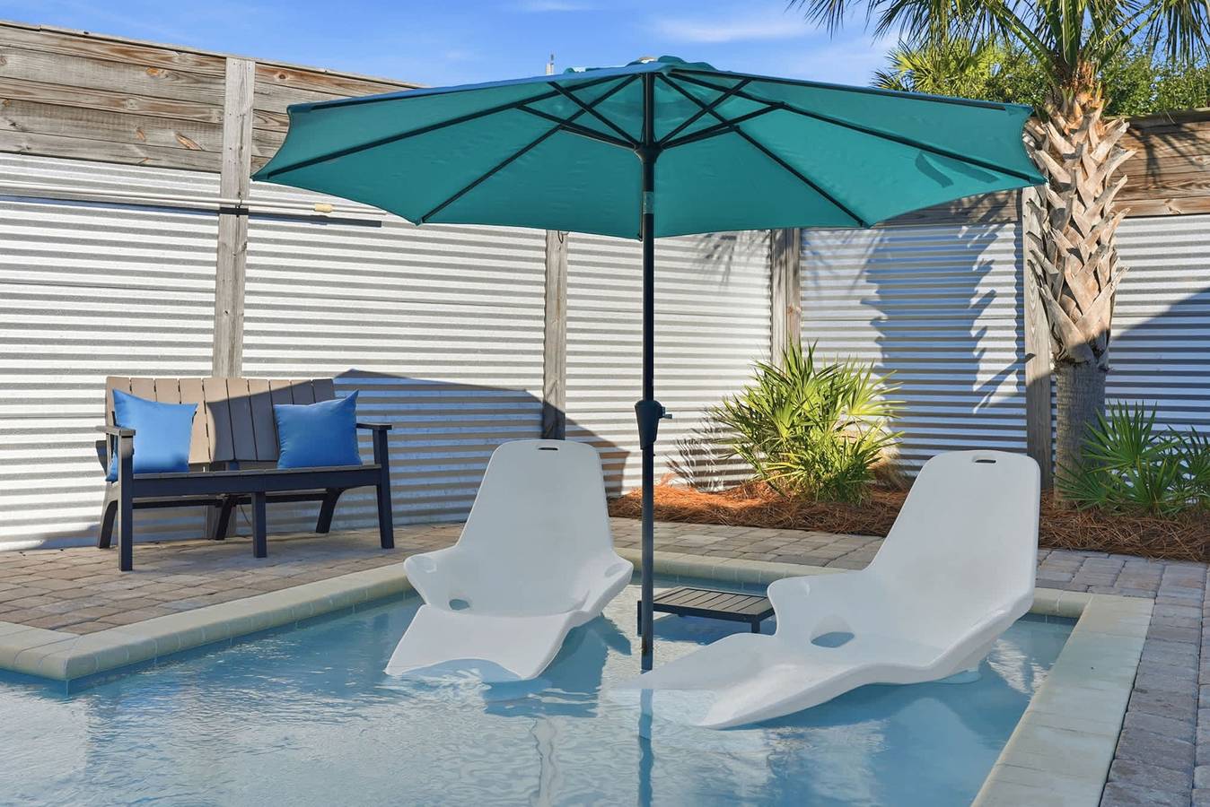 Coastal Coral Escape   Heated Pool  Close to Beach in Emerald Coast