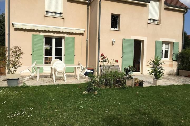 Maison de vacances pour 10 personnes, avec Terrasse à Bussy-Saint-Georges