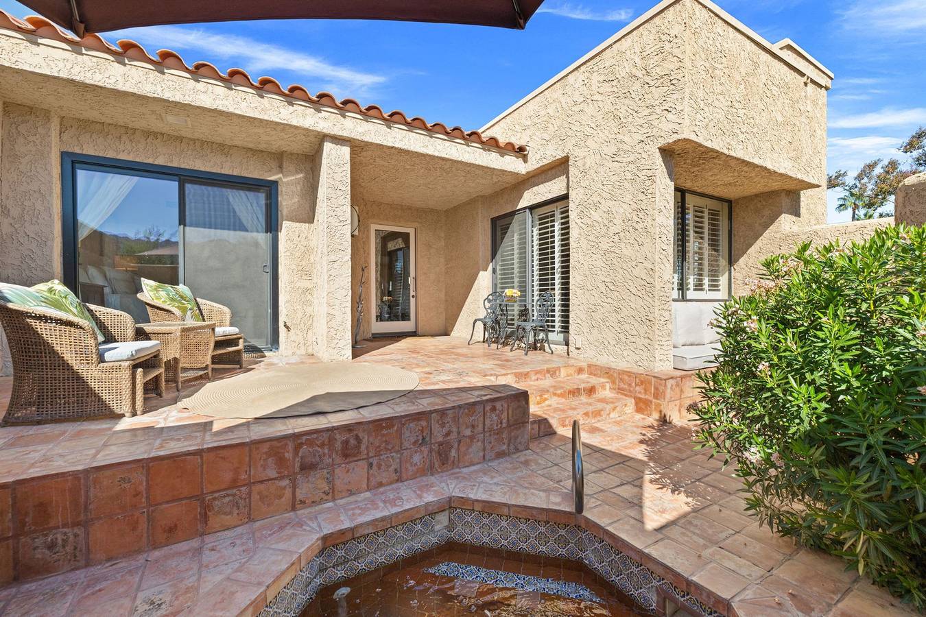 Ganze Wohnung, Ironwood Desert Retreat with Private Jacuzzi Scenic Views in Palm Desert, Coachella Valley