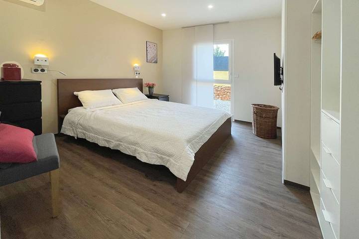 Gîte pour 5 personnes, avec jardin, animaux acceptés dans Plage Du Capelan Bandol - 2