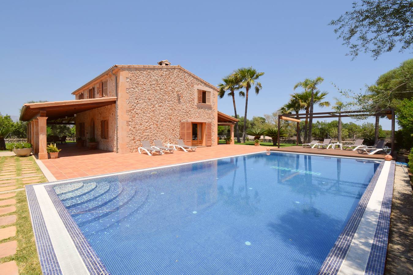 043 Villa Son Auba Gran Et/3986 by Mallorca Charme in Muro, North Majorca