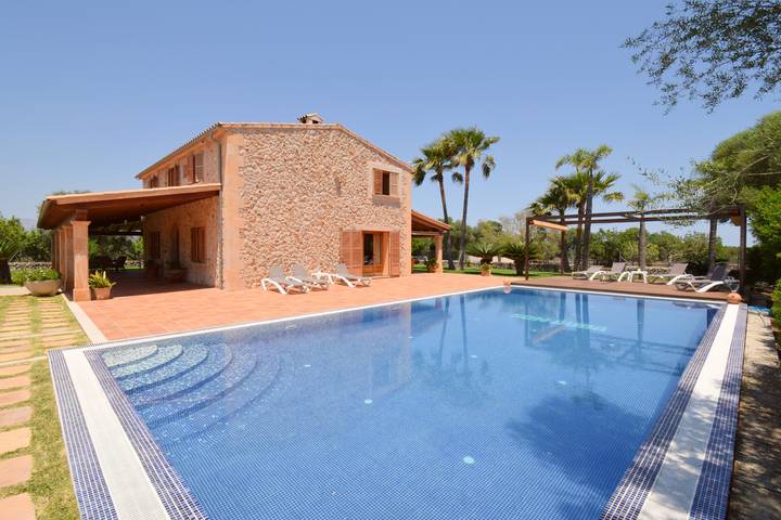 Villa for 8 people, with terrace and garden - 1