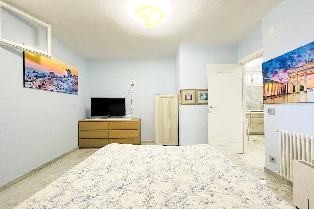 Appartamento intero, Appartamento con giardino a due passi dal mare in Lido di Camaiore, Riviera Toscana