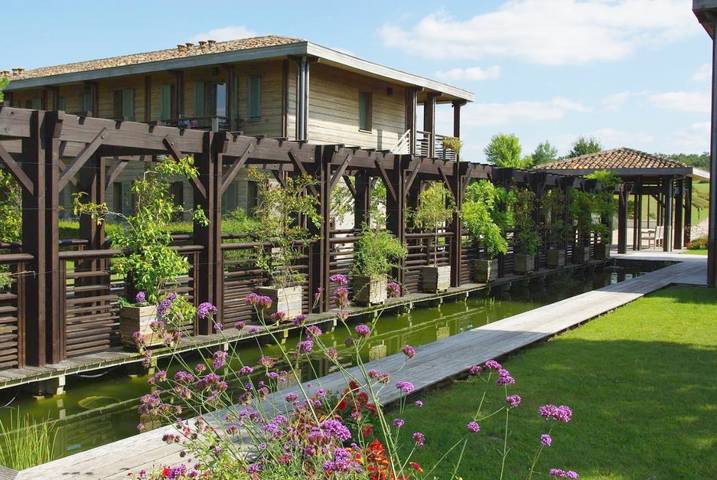 Appart’hôtel pour 2 personnes, avec vue et jardin