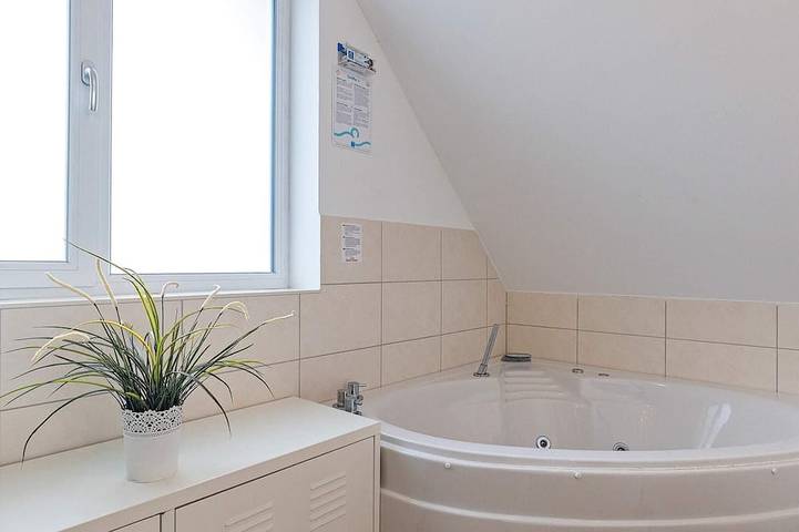 Ferienhaus für 8 Personen, mit Balkon und Whirlpool sowie Sauna in Kieler Förde - 4