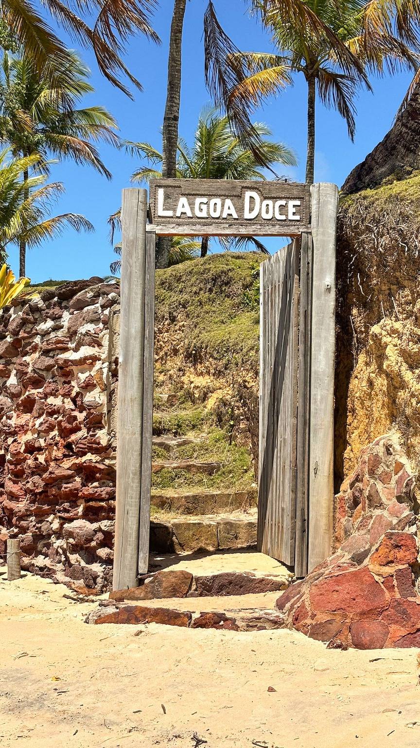 Casa Moreira: conforto e lazer a 200m da Praia in Cumuruxatiba, Prado