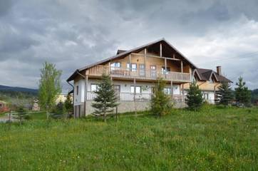 Gîte pour 3 personnes, avec vue et jardin dans Dorna-Arini
