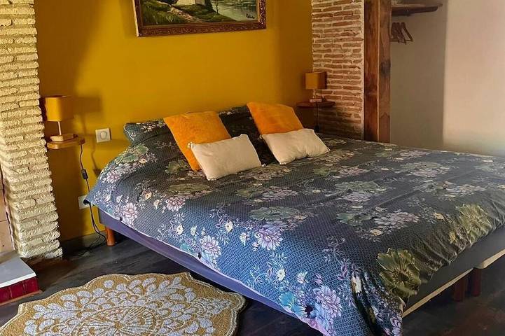 Location de vacances pour 4 personnes, avec jardin ainsi que terrasse et piscine, animaux acceptés à Prissac - 3