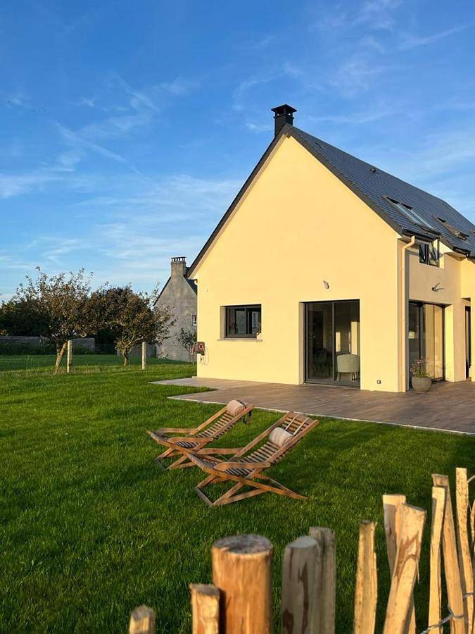 Location de vacances pour 6 personnes, avec vue et jardin à Ryes