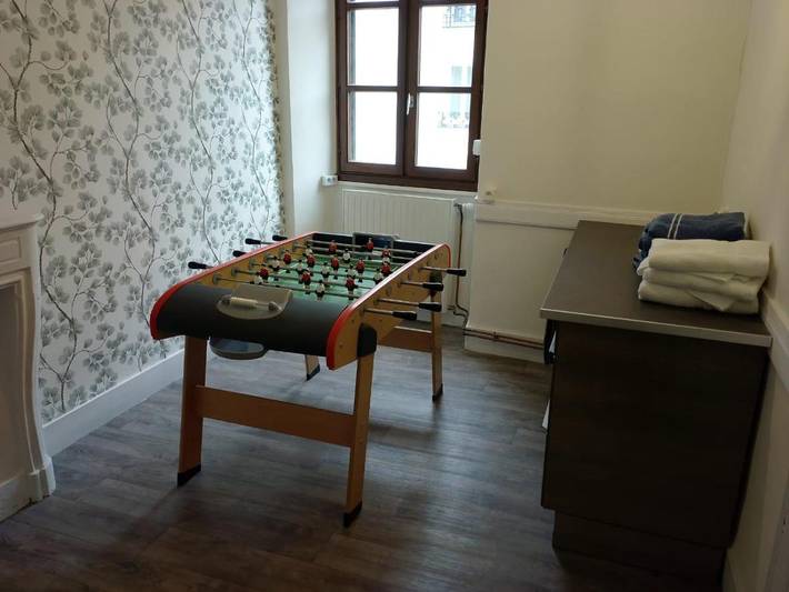 Gîte pour 8 personnes, avec jardin, adapté aux familles à Clairvaux-les-Lacs - 2