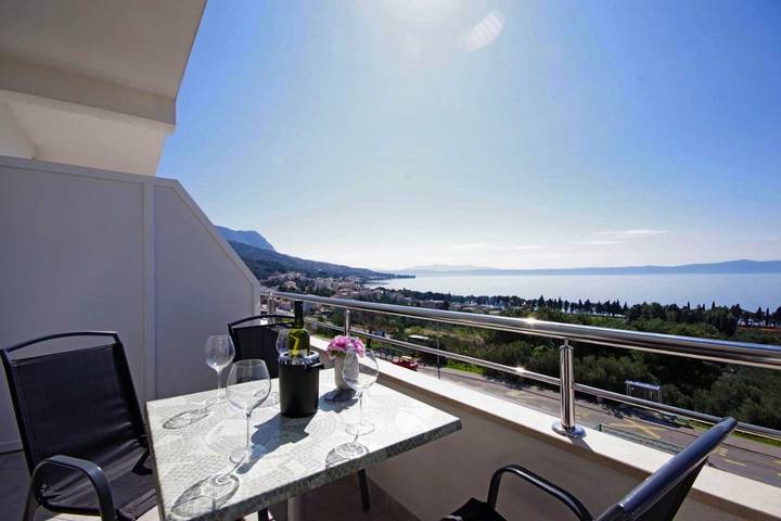 Maison d’hôte pour 2 personnes, avec jardin ainsi que balcon et vue à Tučepi