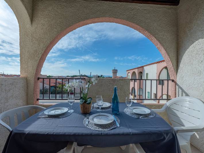 Gîte pour 4 personnes, avec bassin pour enfant ainsi que terrasse et vue dans Plage du Village (Le Barcares) - 2