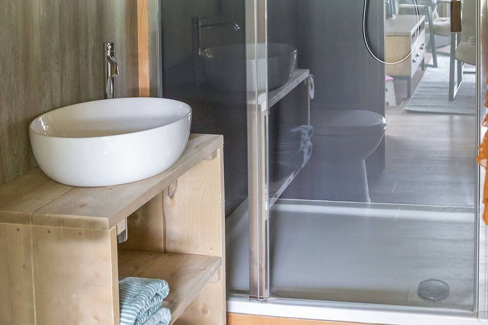 Luxe Lodge in Reesprong met Vuurschaal in Haaksbergen, Twente