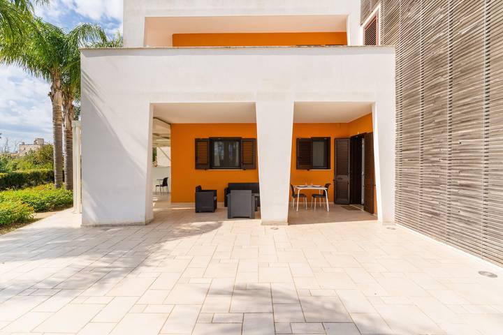 Entire apartment, Apartment 'Tenuta Espada Gallipoli - Mono 3' with Shared Pool, Wi-Fi and Air Conditioning in Sannicola, Gulf of Taranto