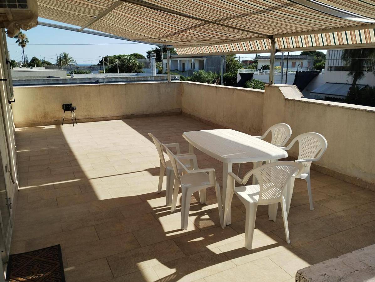 Three-Bedroom House in Lido Gandoli, Leporano