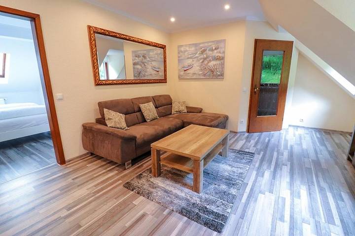Ferienwohnung für 4 Personen, mit Balkon und Ausblick in Bad Bertrich - 2