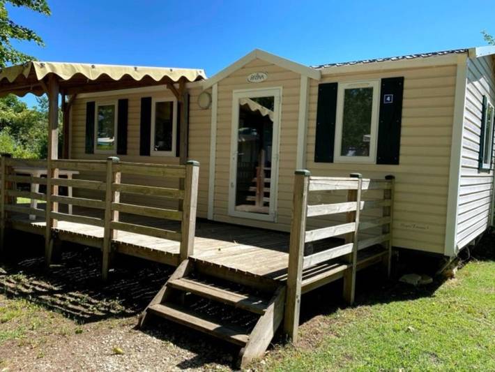 Mobil home pour 6 personnes, avec terrasse, animaux acceptés à Athée