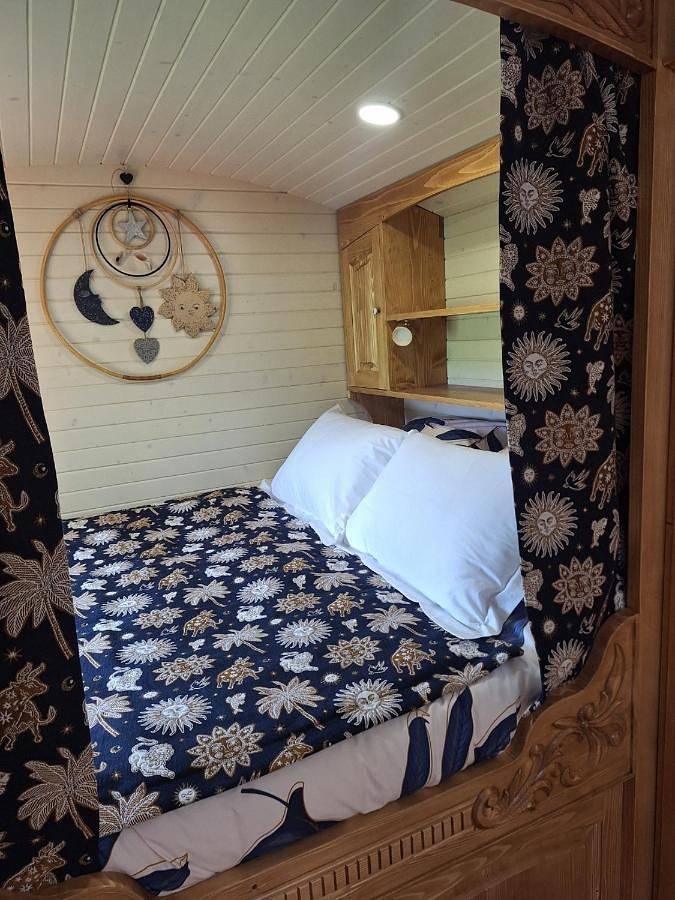 Location de vacances pour 2 personnes, avec Terrasse ainsi que Jardin et Vue à Laqueuille - 3