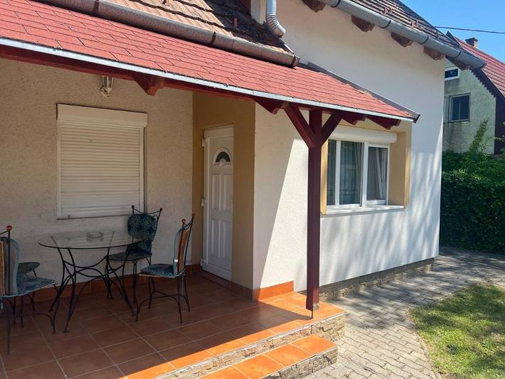 Ferienwohnung für 4 Personen, mit Terrasse und Garten sowie Seeblick in Balatonfenyves - 2