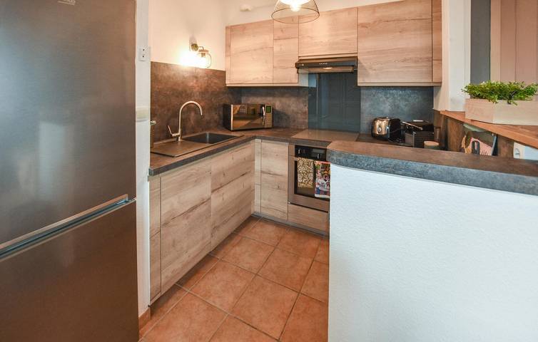 Appartement confortable avec climatisation, parking, jardin, Internet - 1000m de Vaison-la-Romaine in Vaison-la-Romaine, Parc naturel régional du Mont-Ventoux