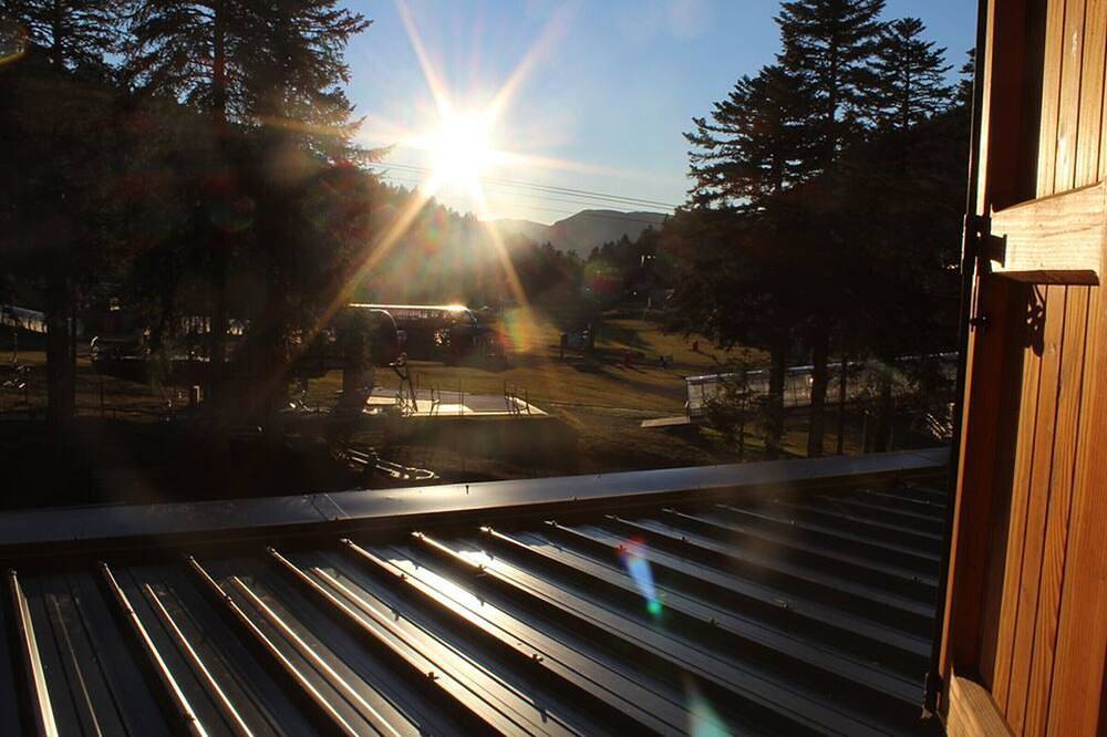 Entire apartment, Cozy T2 with Pool, Near Slopes, Parking & Pet-Friendly in Le Lioran, Laveissière