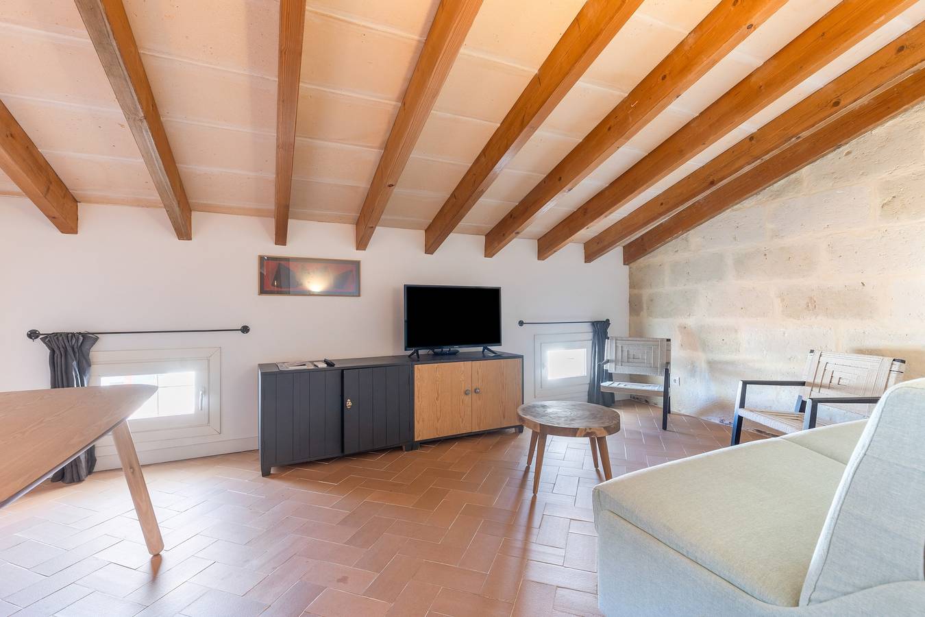 Ganze Wohnung, Ferienwohnung 'Atico' mit Bergblick, Wlan und Klimaanlage in Maó, Menorcas Küste