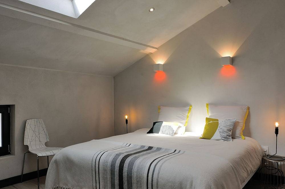 Le Mas - Reben in Sichtweite, Weingut Odylée in Violès, Vaucluse